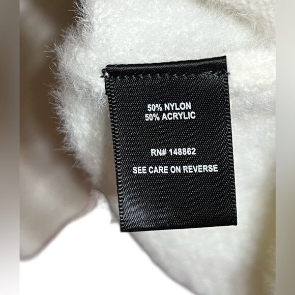 Torrid Fuzzy Yarn Crew Pullover Sweater - Fair Isle White 2X - Picture 6 of 6